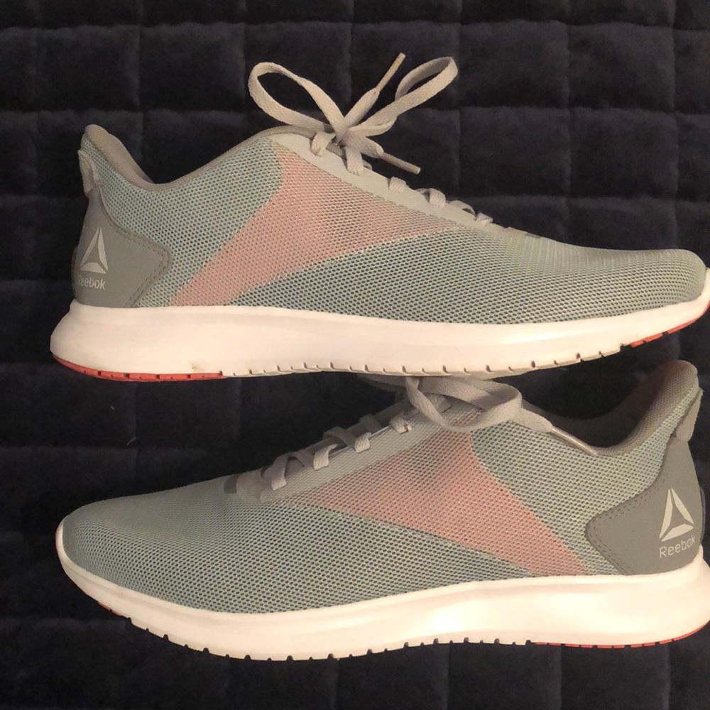Reebok running shoes size 9.